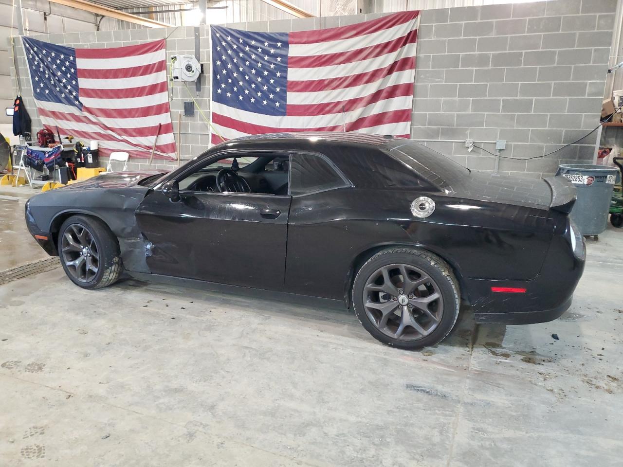 2019 Dodge Challenger - Image 2