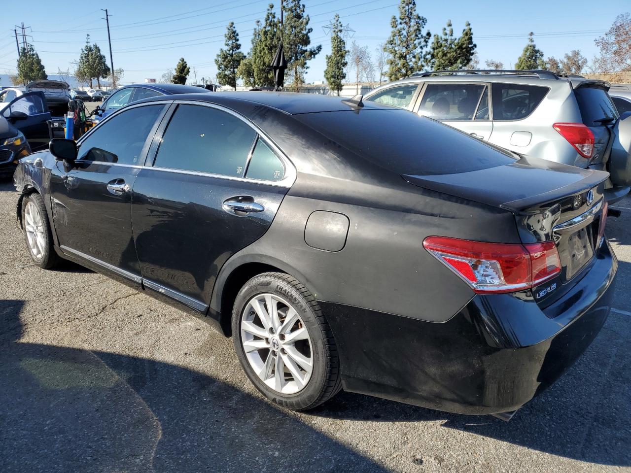 2010 Lexus ES - Image 2