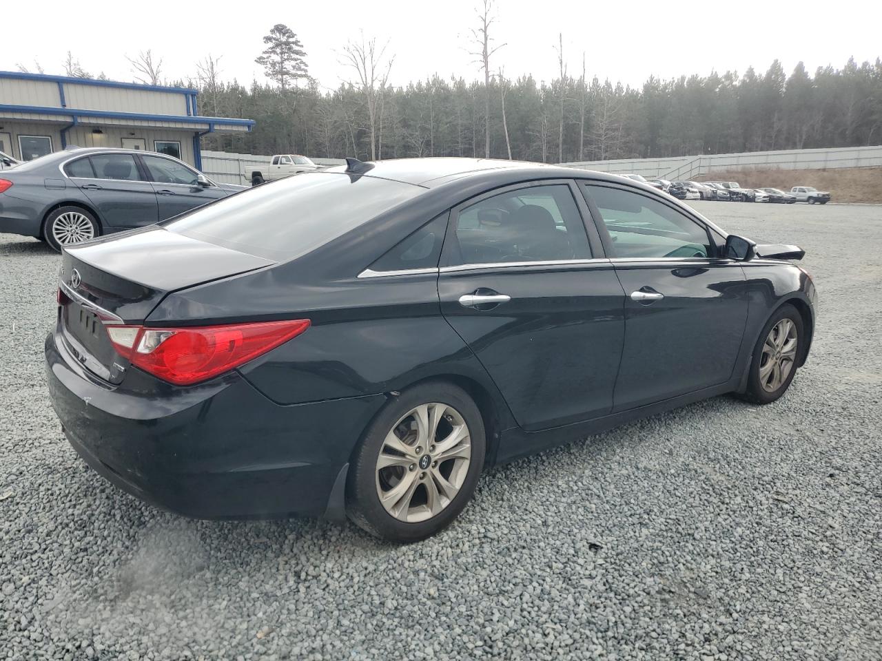 2012 Hyundai Sonata - Image 3