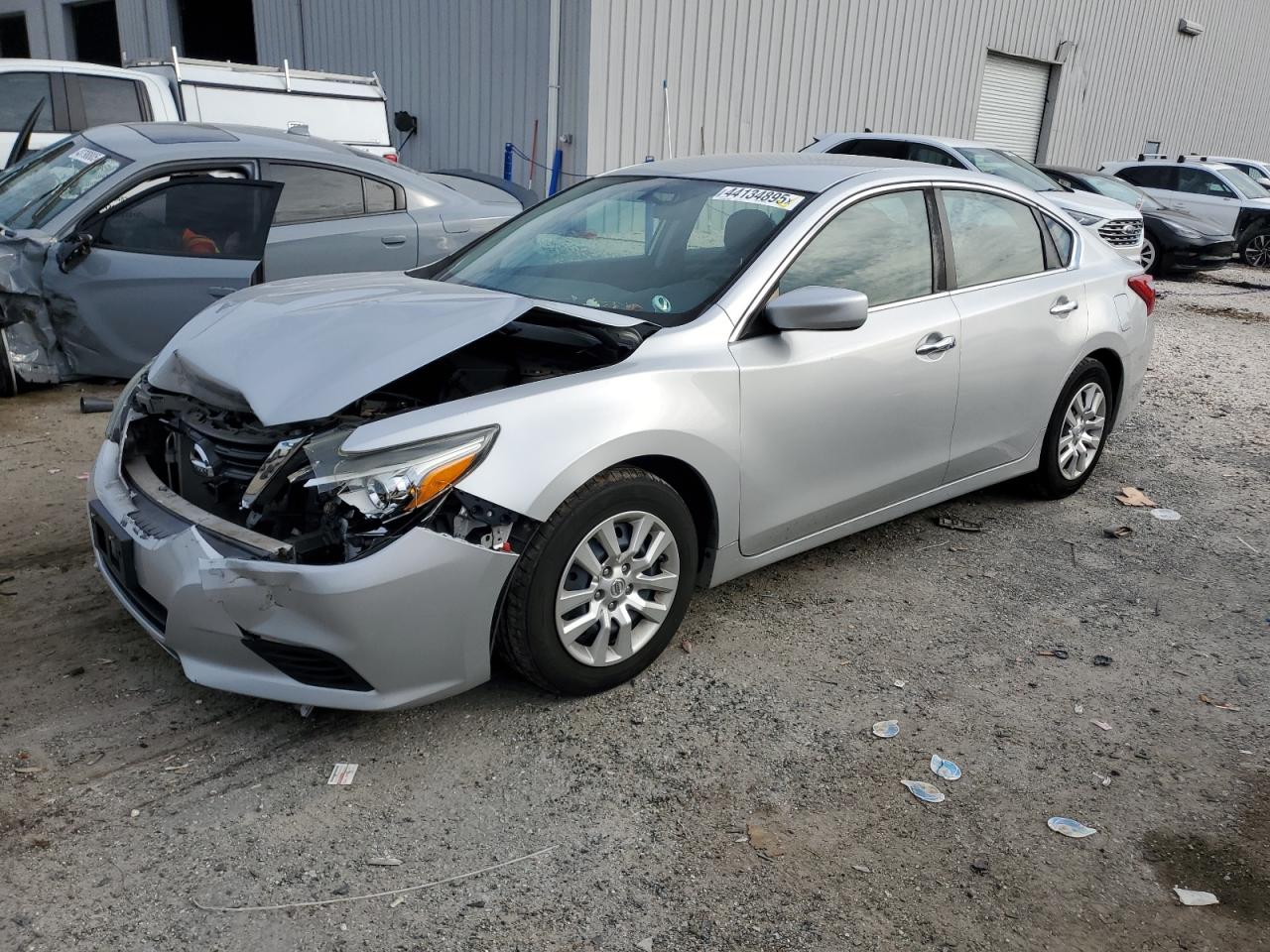 2016 Nissan Altima - Image 1