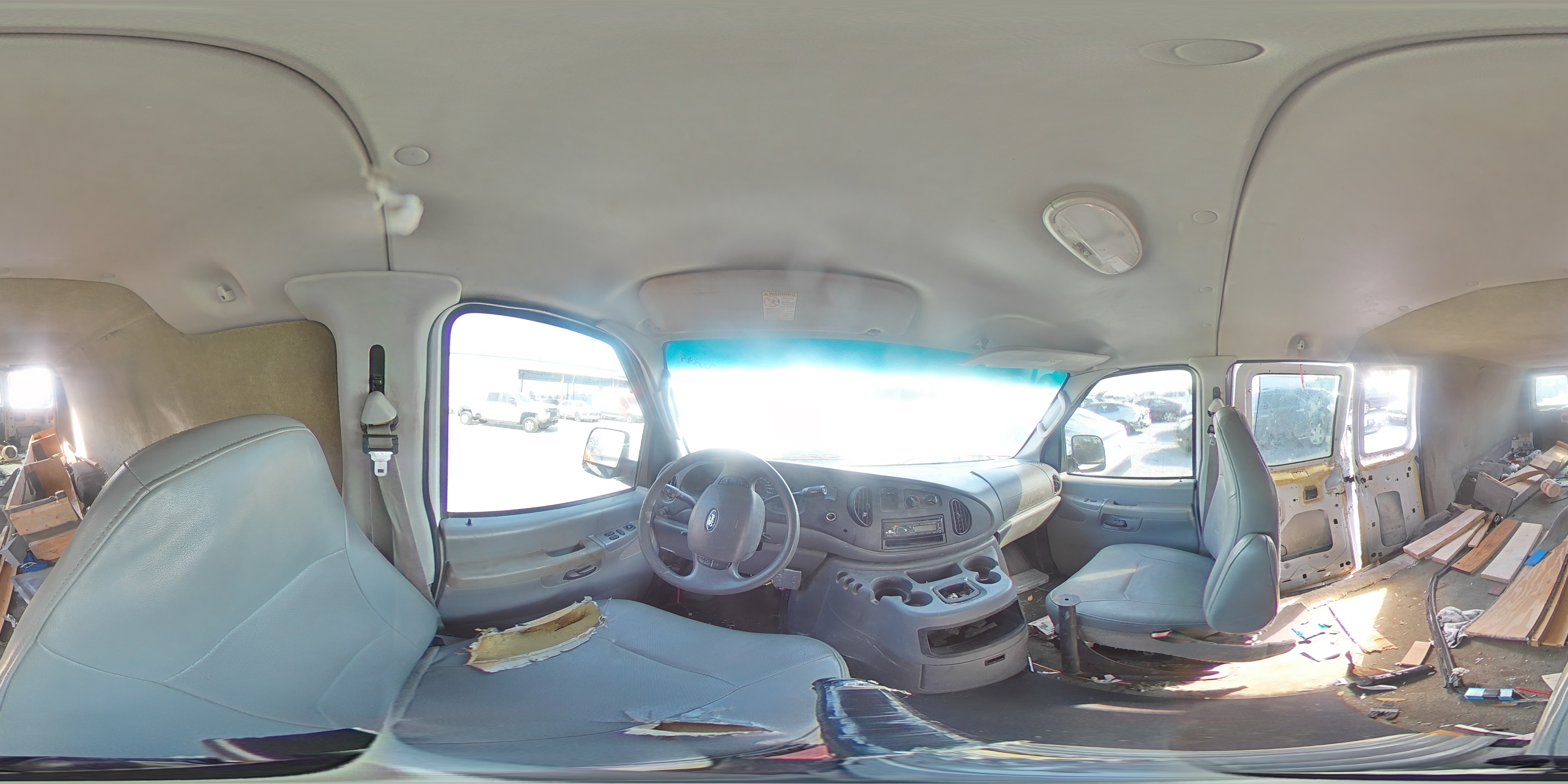 2005 Ford Econoline - Image 13