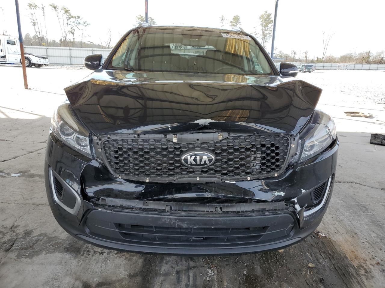2017 Kia Sorento - Image 5