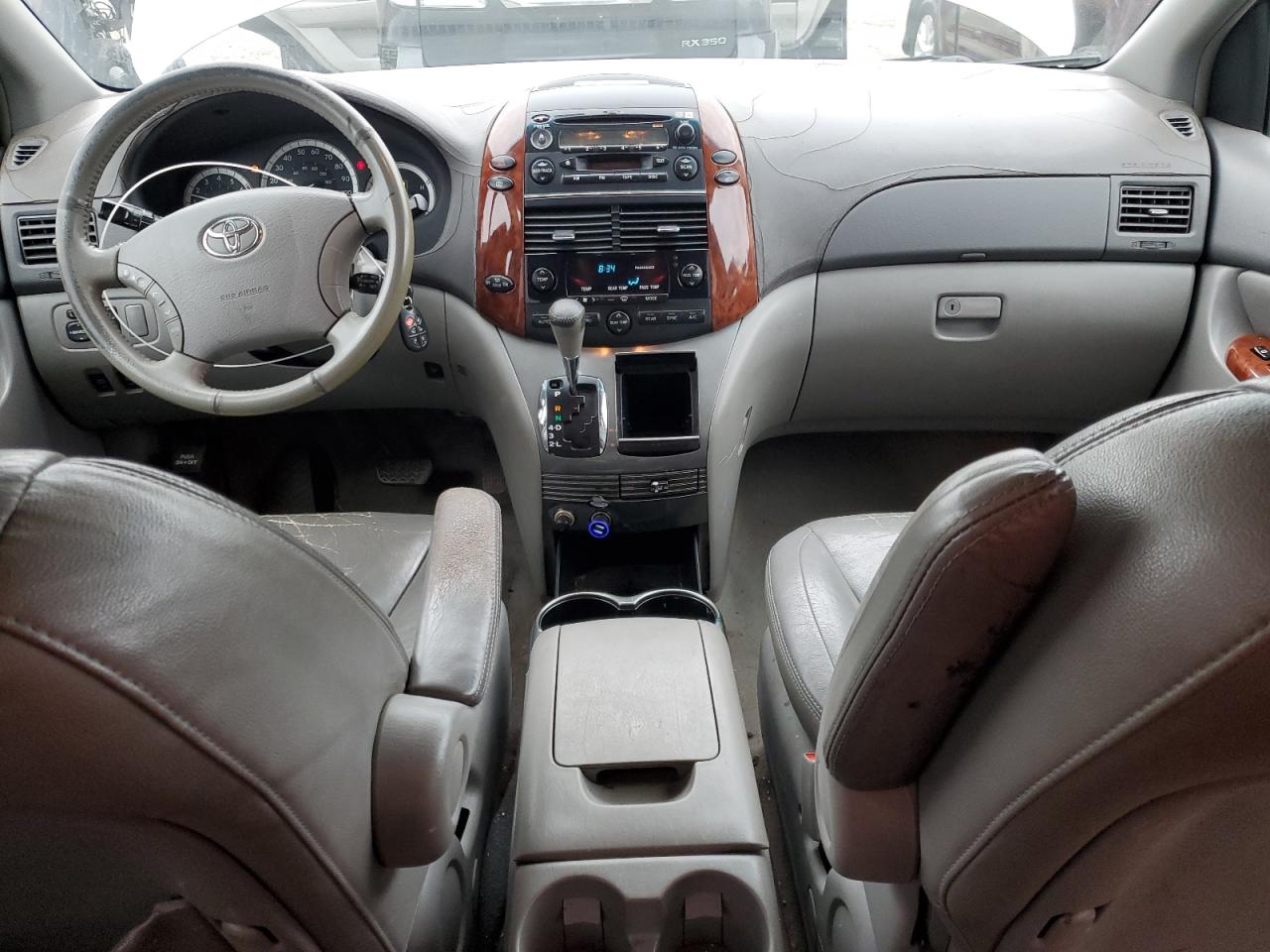 2004 Toyota Sienna - Image 8