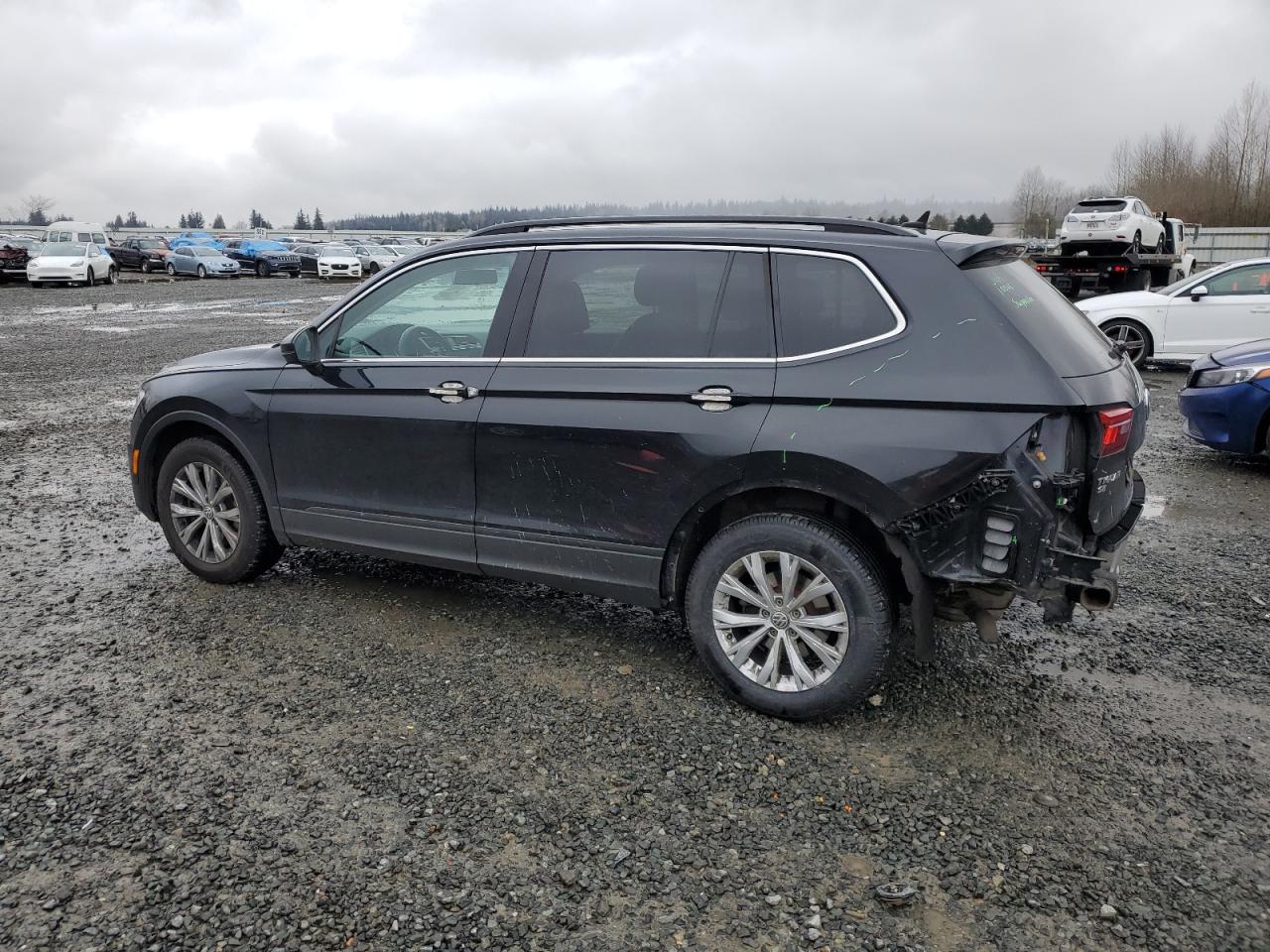 2019 Volkswagen Tiguan - Image 2
