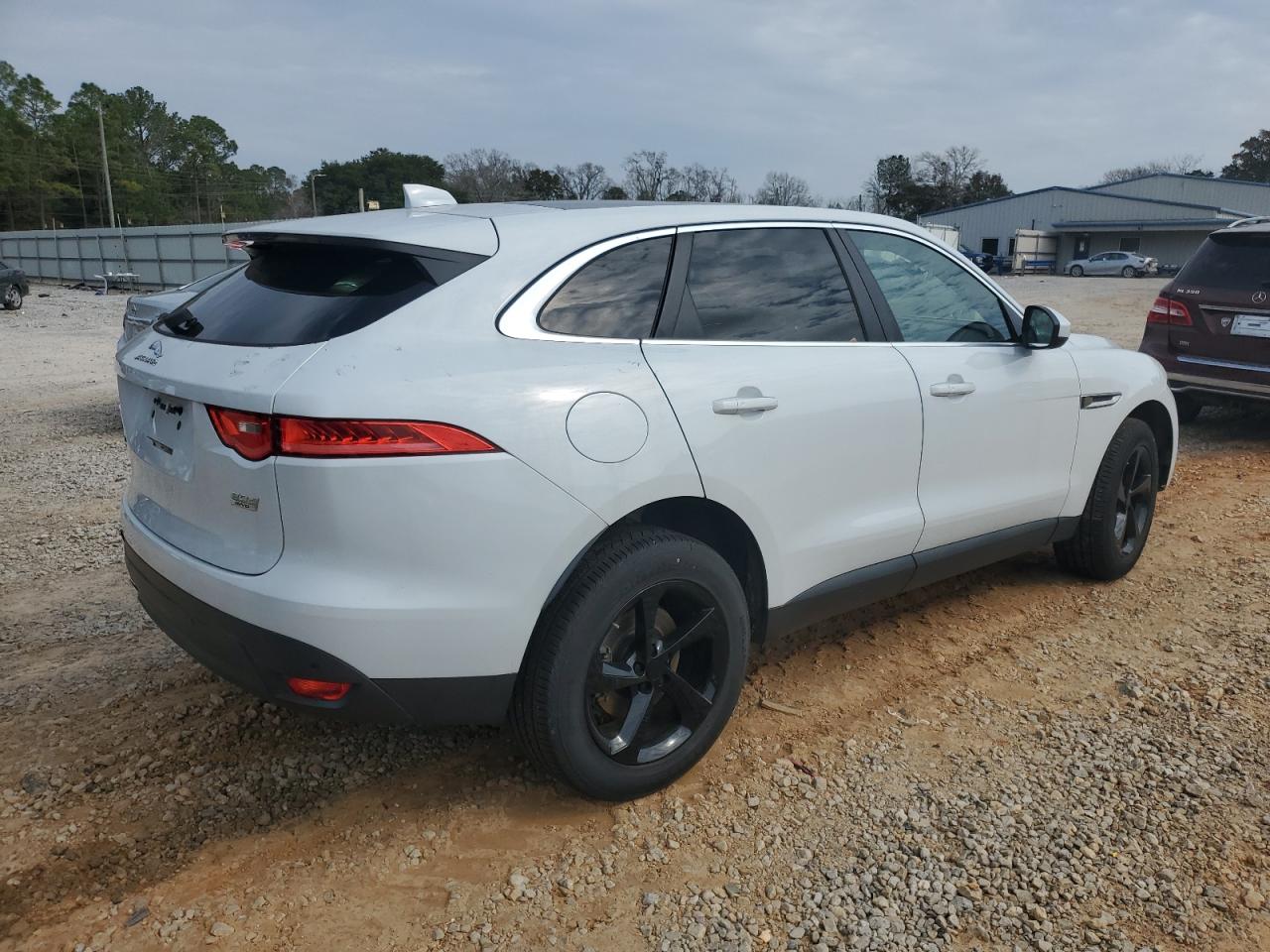 2017 Jaguar F-Pace - Image 3