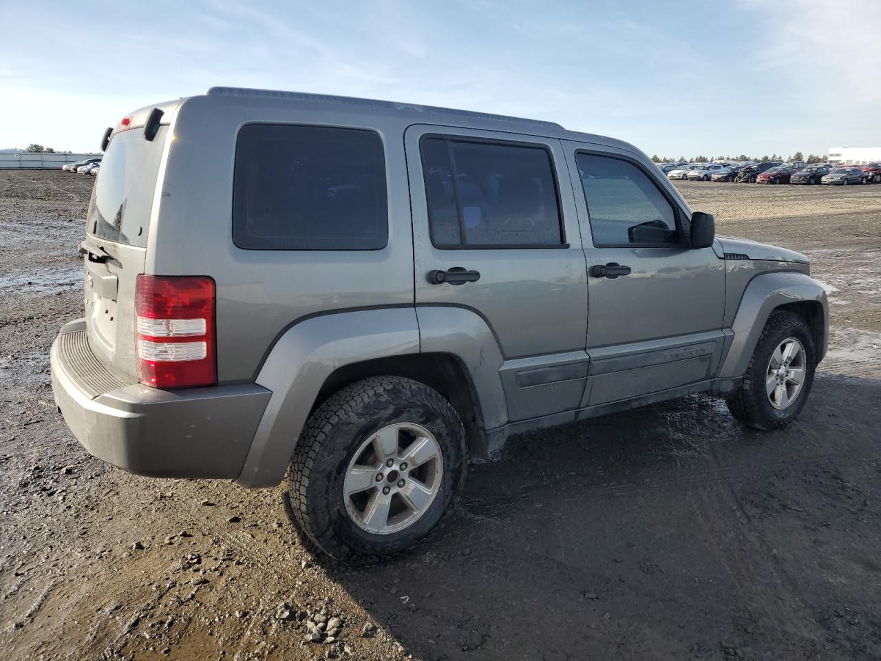 2012 Jeep Liberty (North America) - Image 3