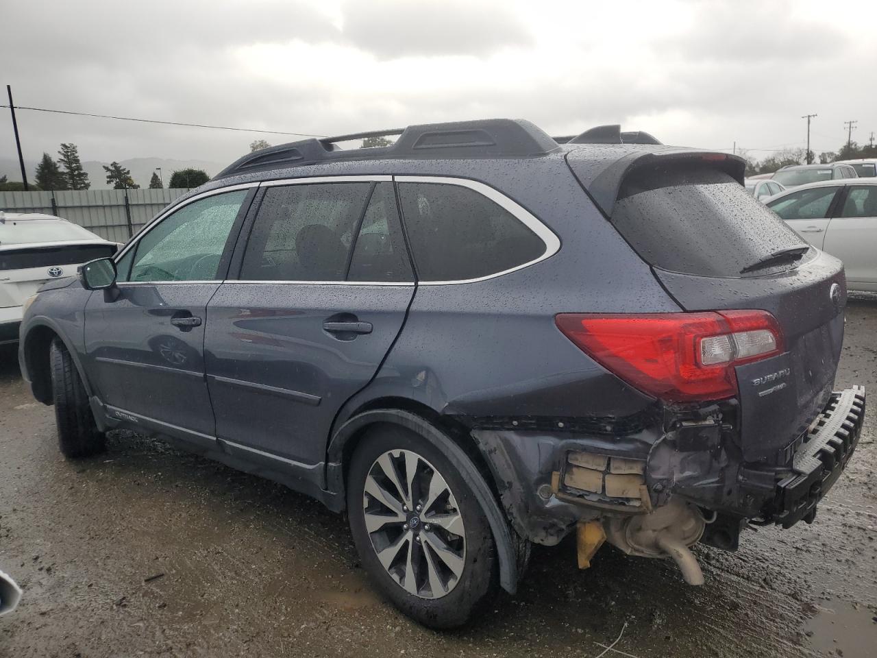 2016 Subaru Outback - Image 2