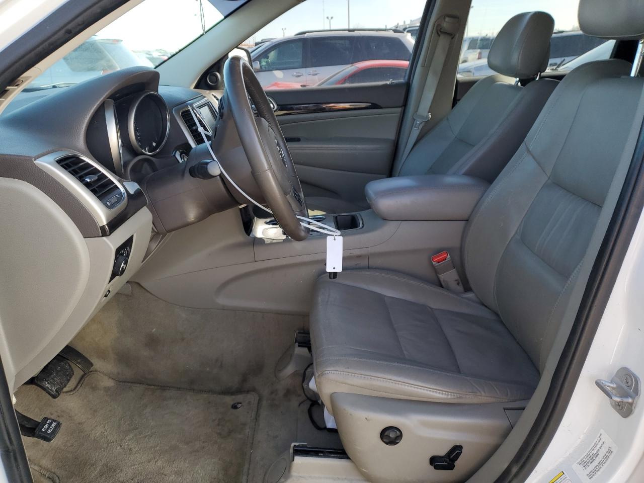 2013 Jeep Grand Cherokee - Image 7