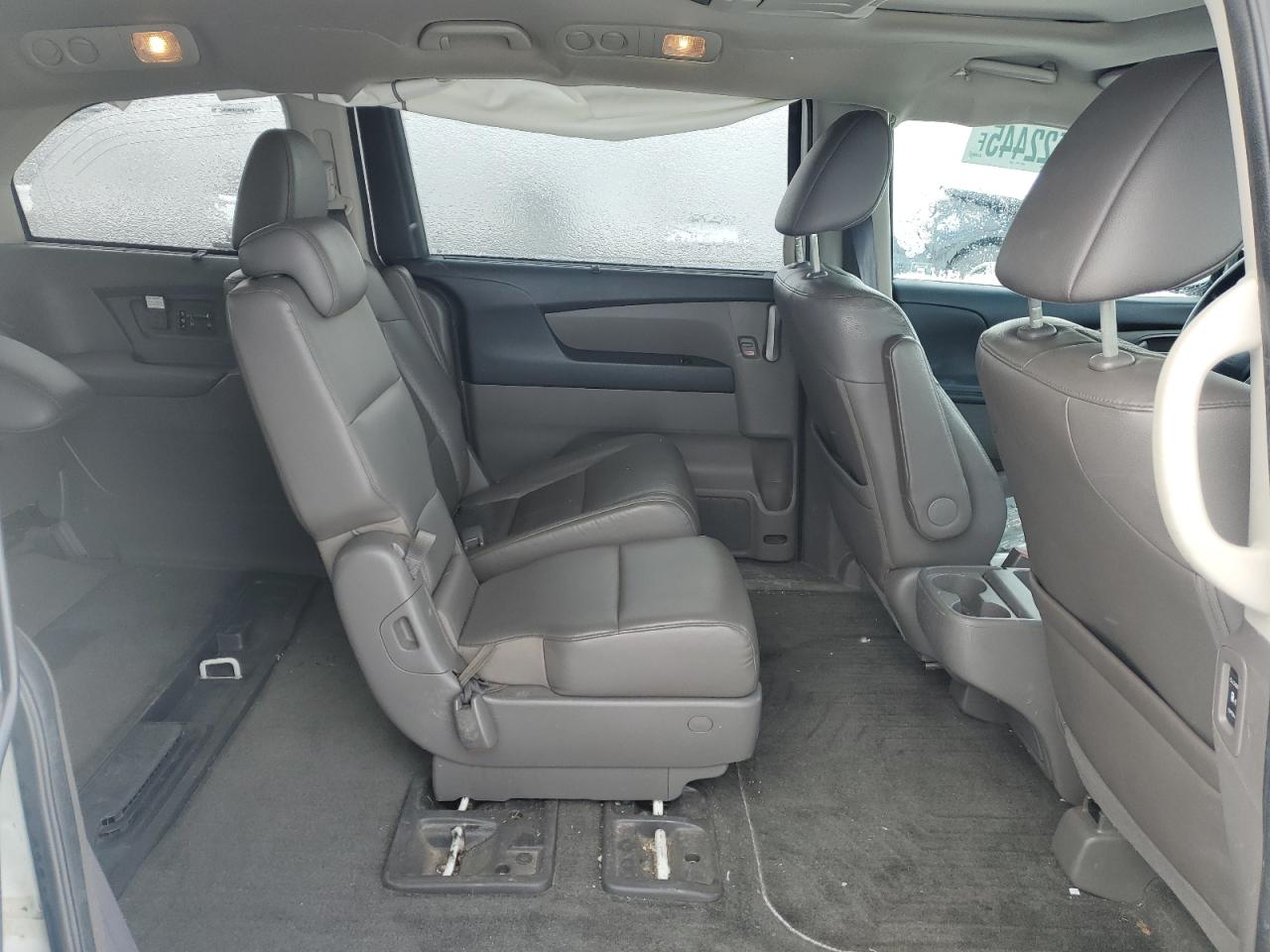 2012 Honda Odyssey - Image 11