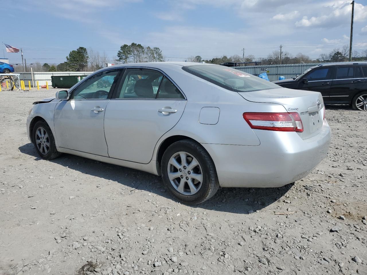 2011 Toyota Camry - Image 2