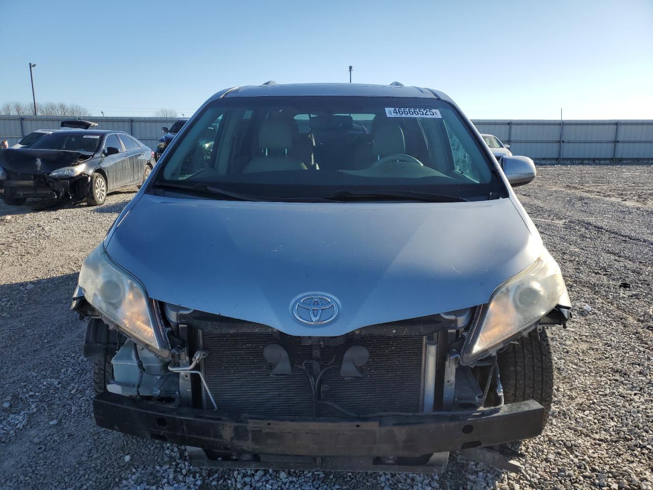 2013 Toyota Sienna - Image 5