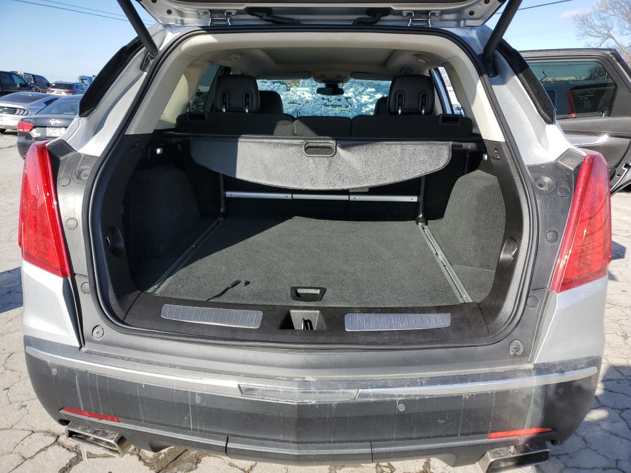 2019 Cadillac XT5 - Image 6