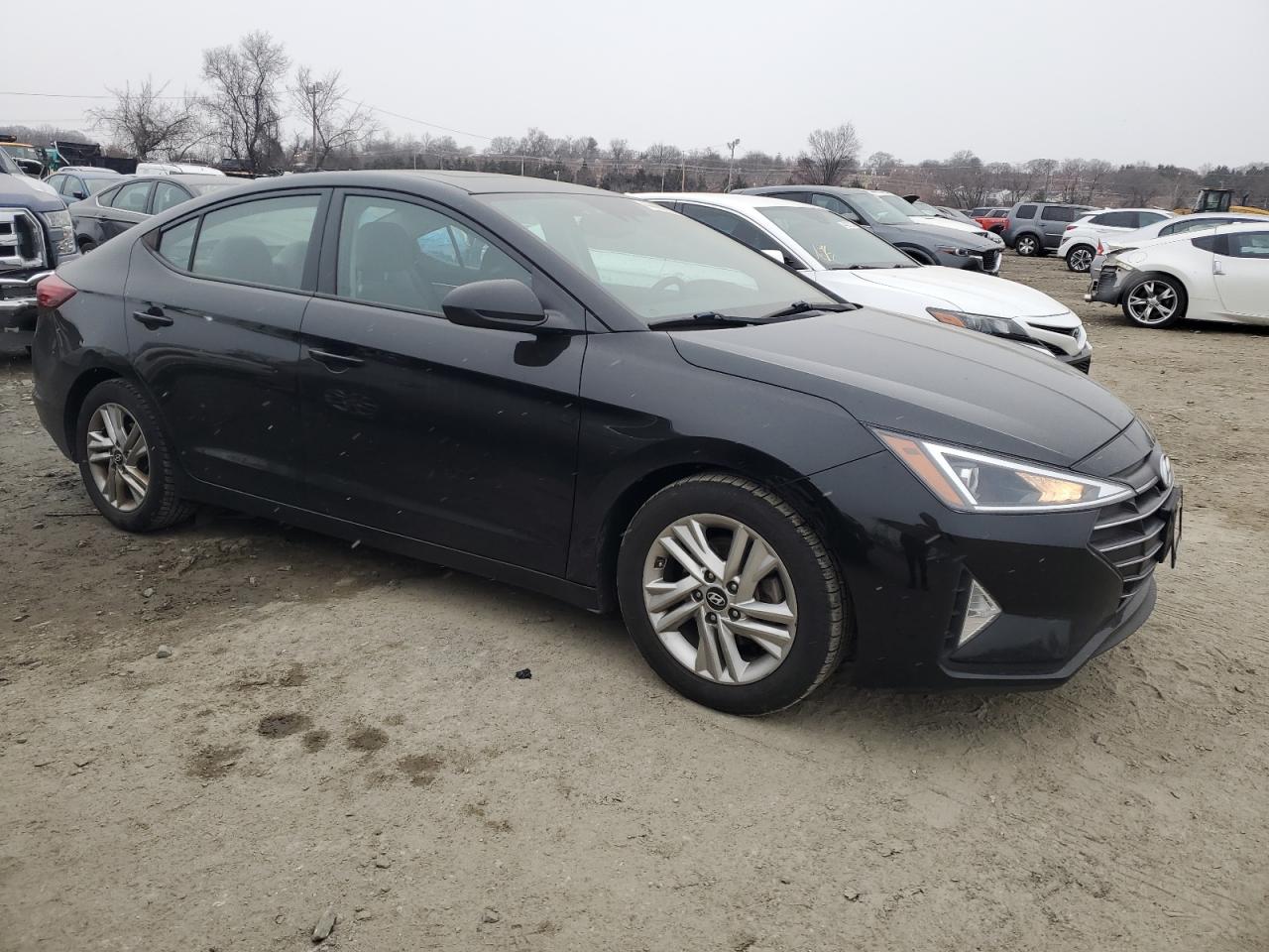 2019 Hyundai Elantra - Image 4