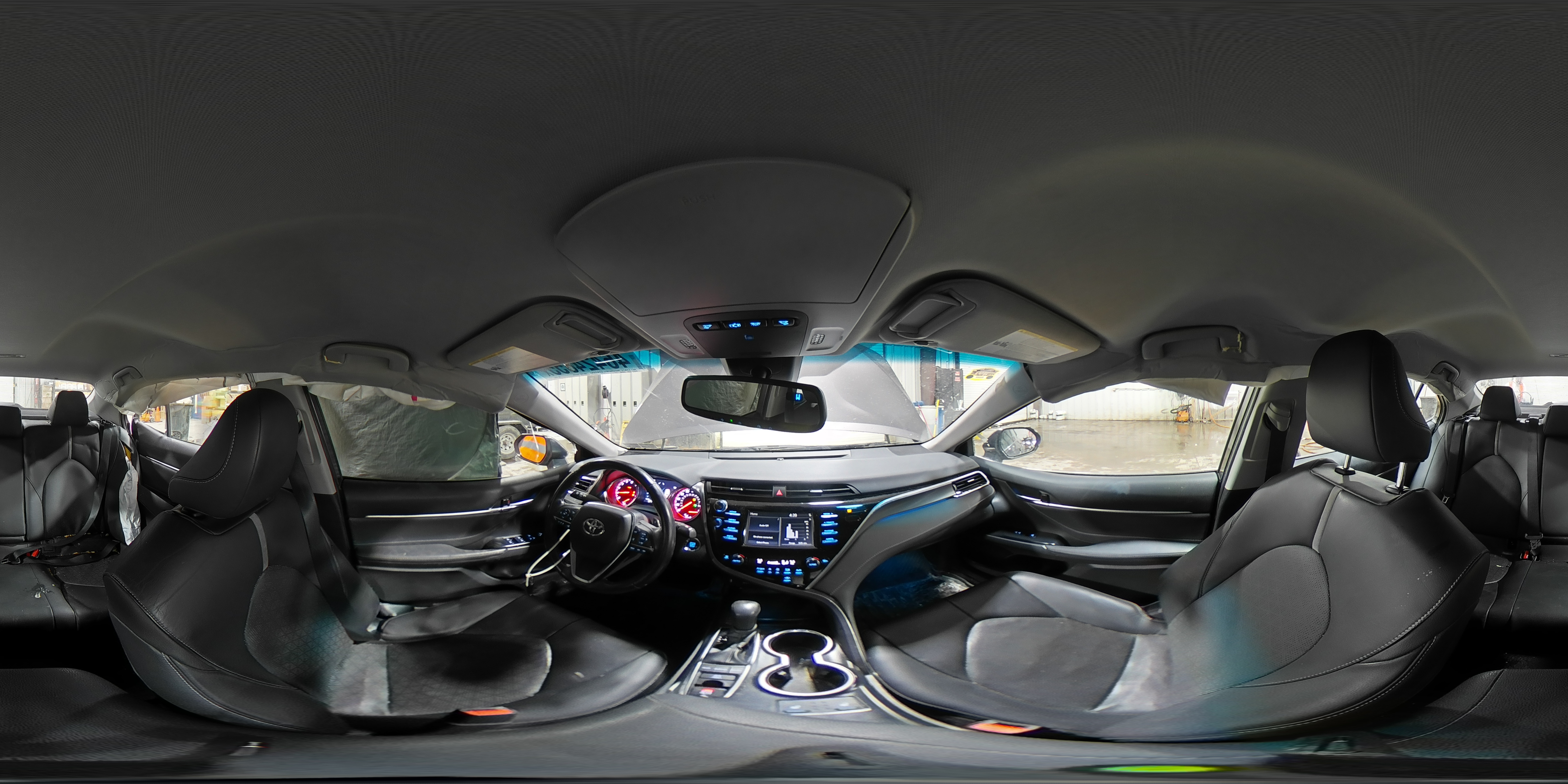 2018 Toyota Camry - Image 12