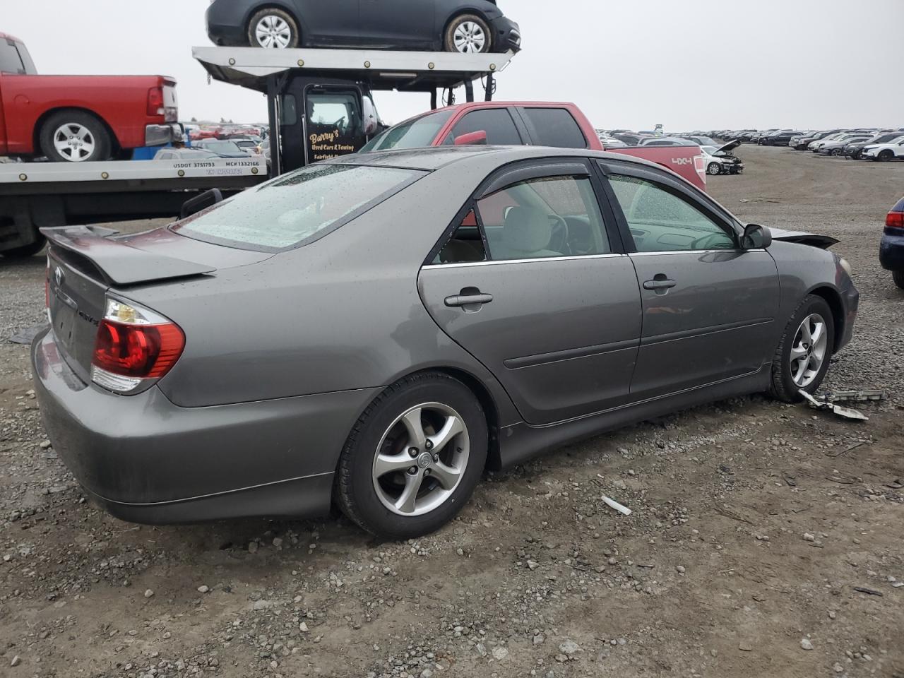 2005 Toyota Camry - Image 3