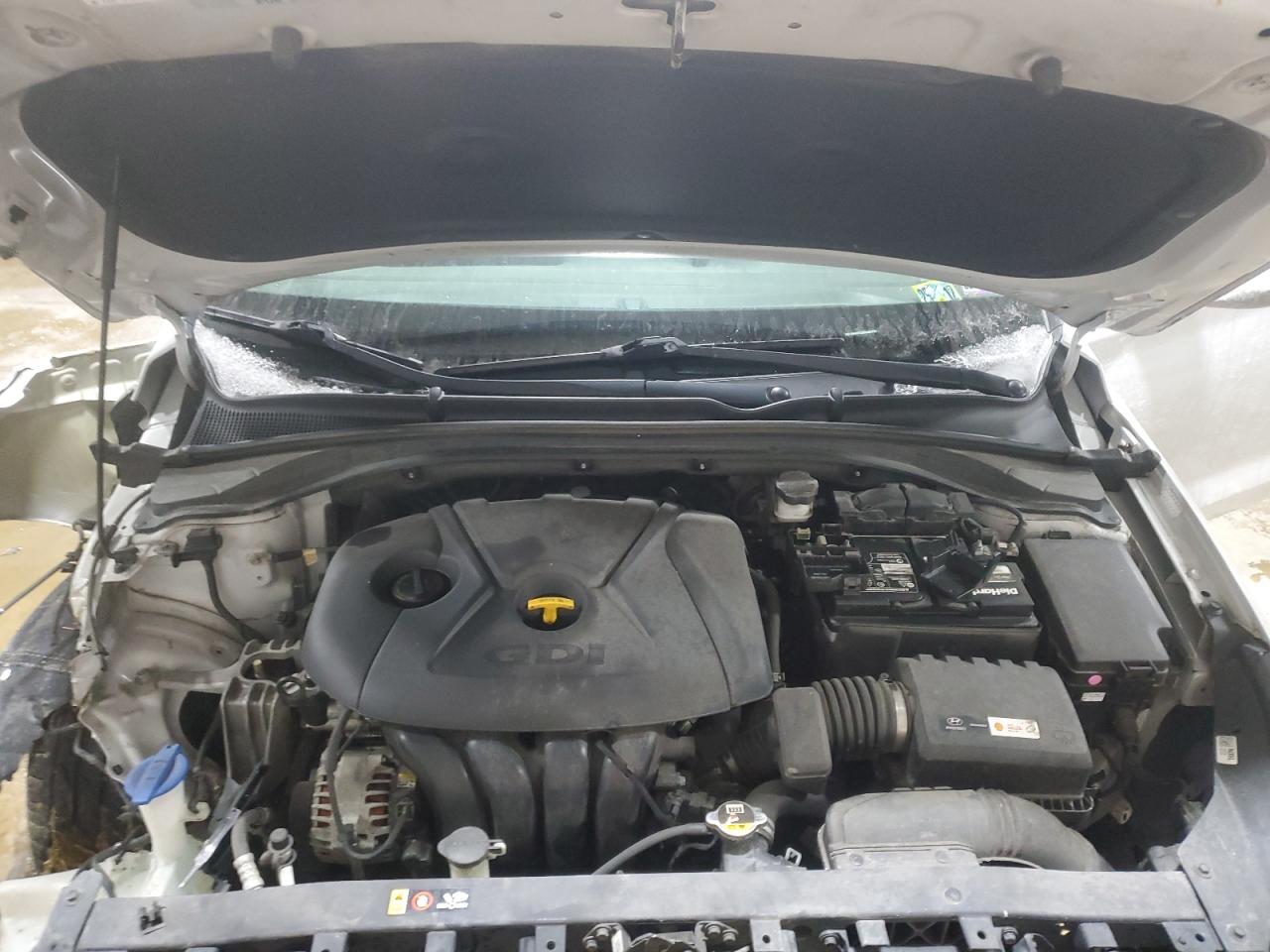 2018 Hyundai Elantra - Image 11