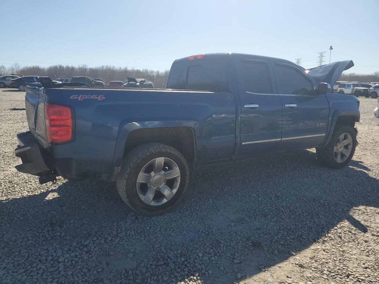 2015 Chevrolet Silverado - Image 3