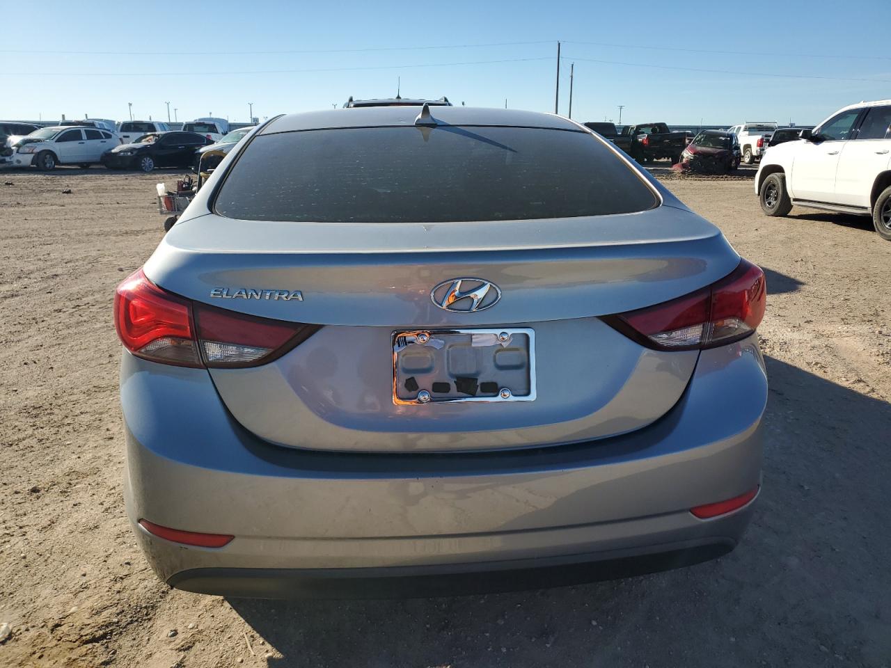 2016 Hyundai Elantra - Image 6