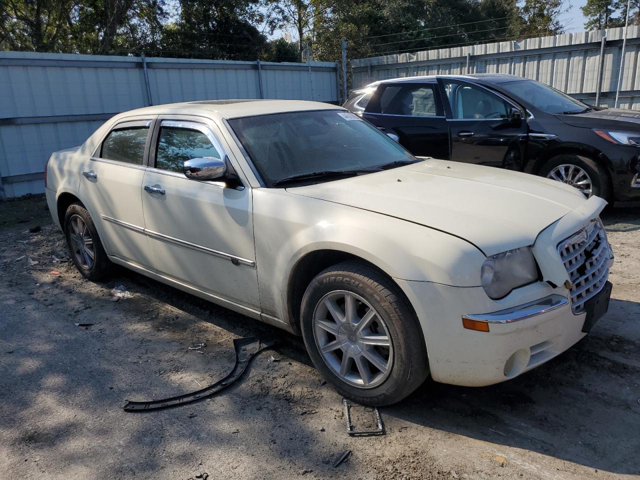 2009 Chrysler 300 - Image 4