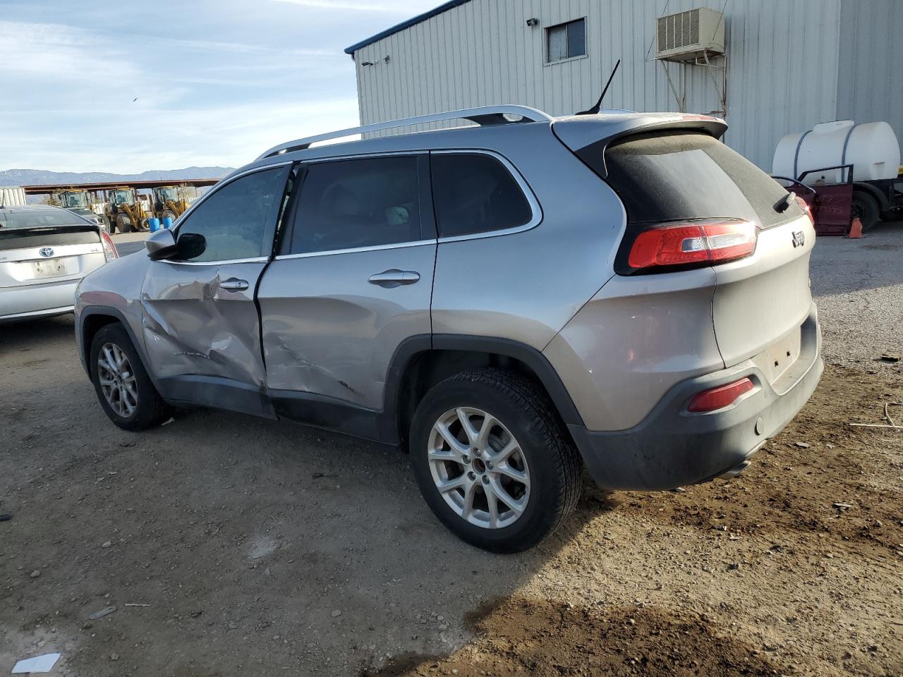 2014 Jeep Grand Cherokee - Image 2