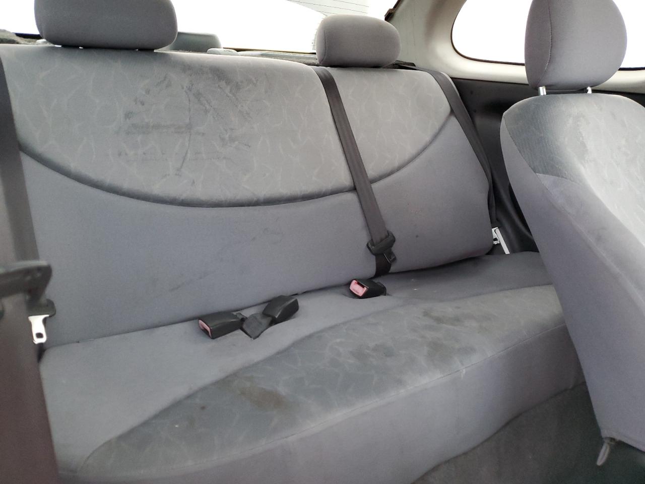 2003 Toyota Echo - Image 10