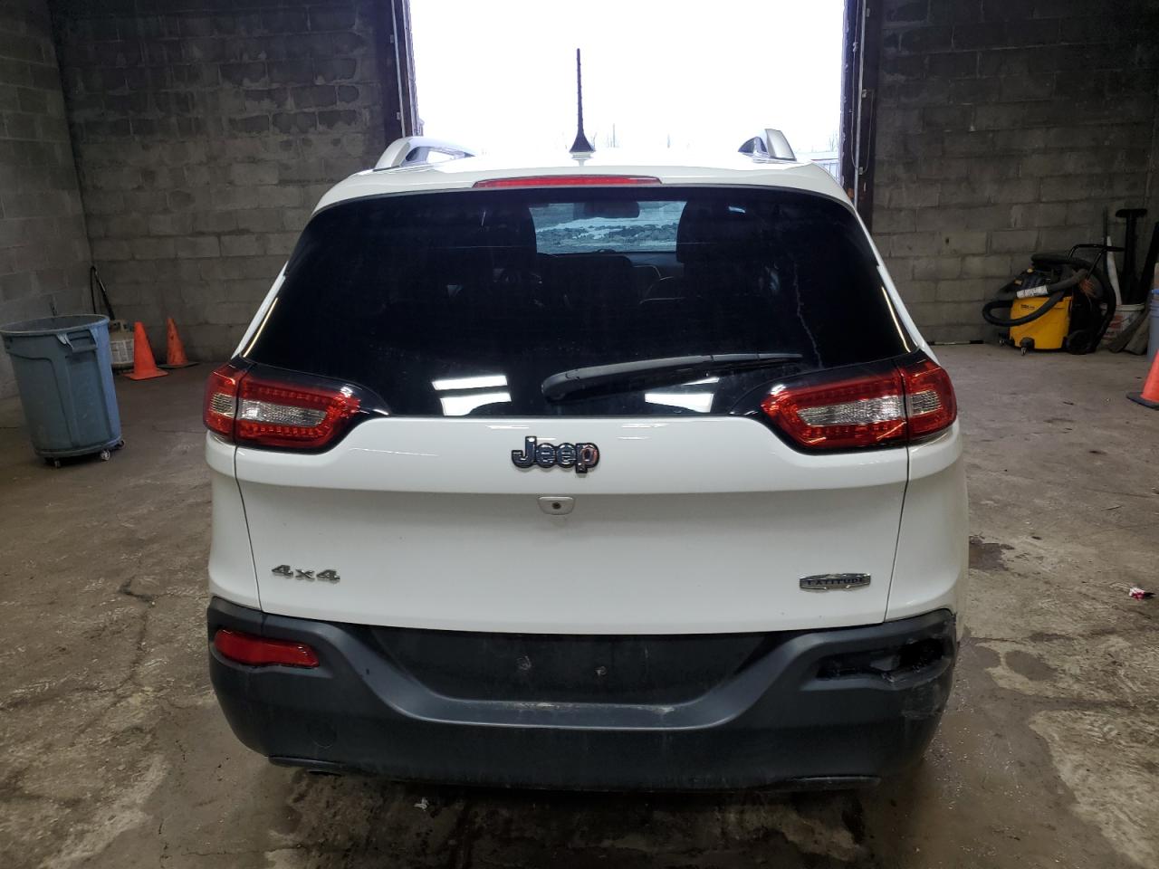 2018 Jeep Grand Cherokee - Image 6