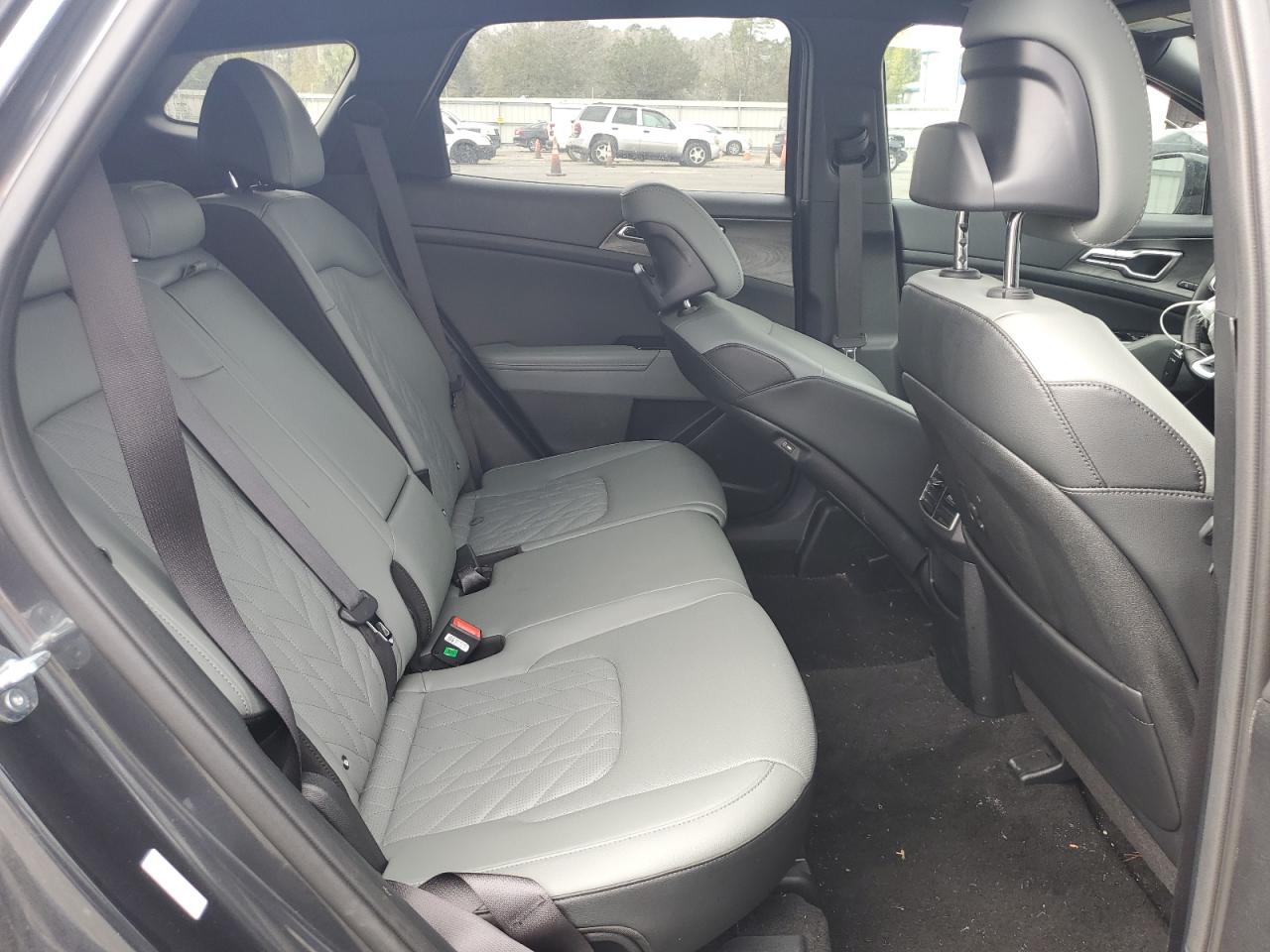 2024 Kia Sportage - Image 11