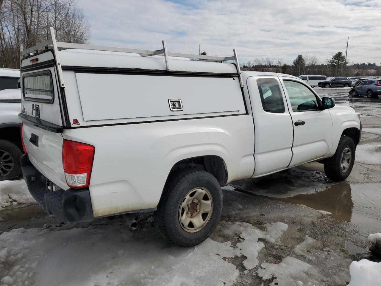 2016 Toyota Tacoma - Image 3