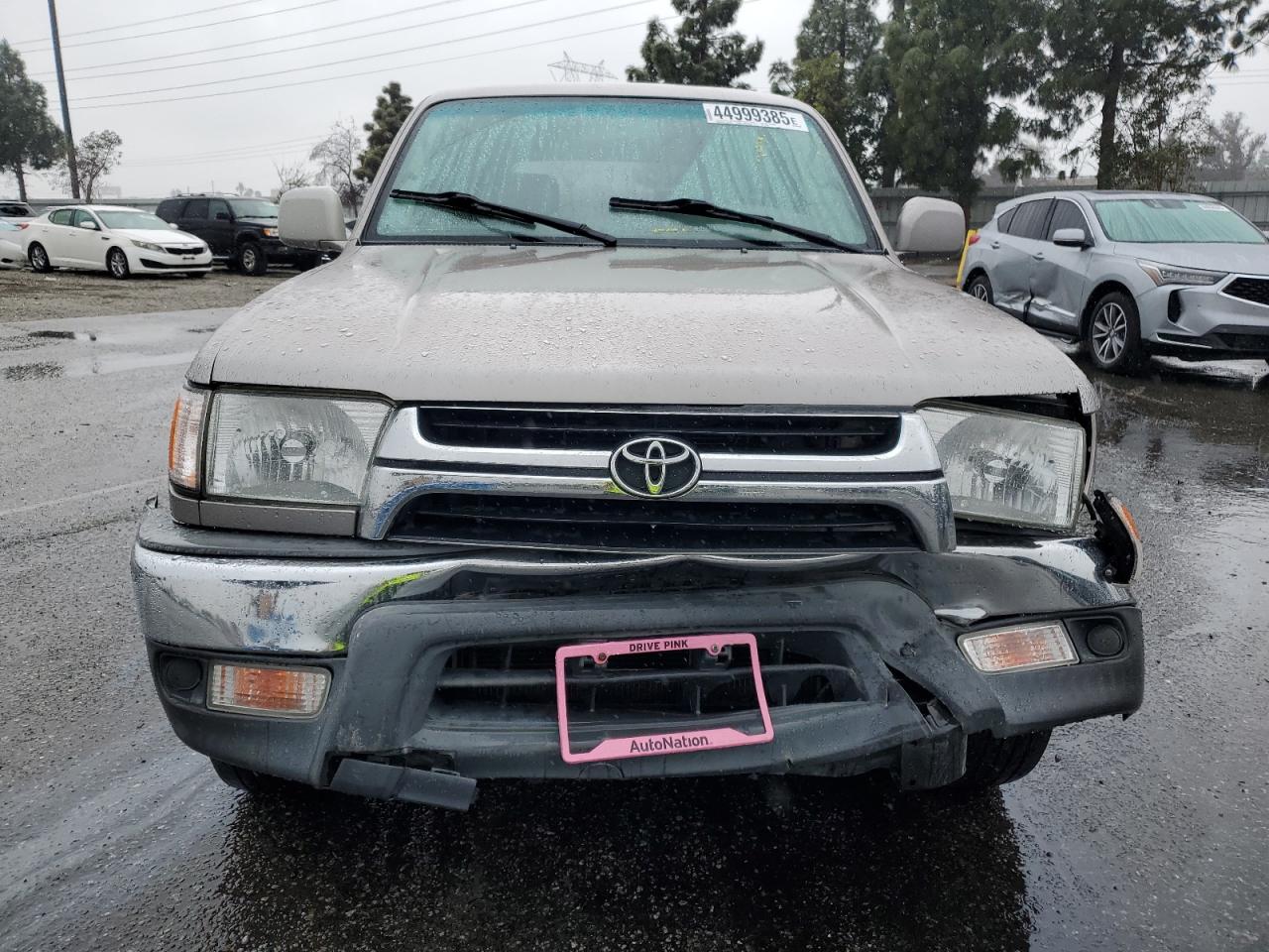 2002 Toyota 4Runner - Image 5