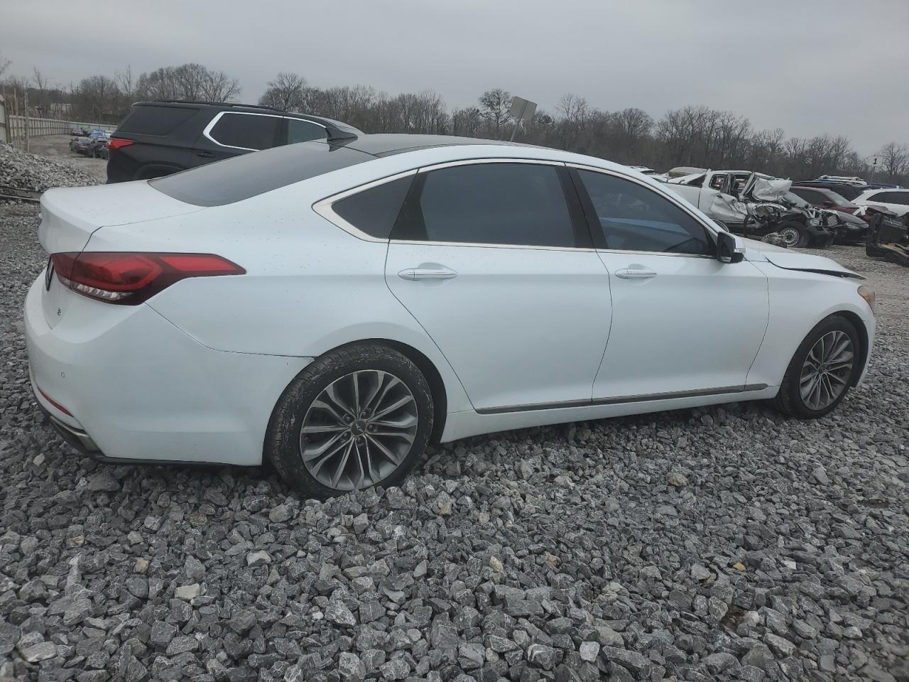 2015 Hyundai Genesis - Image 3