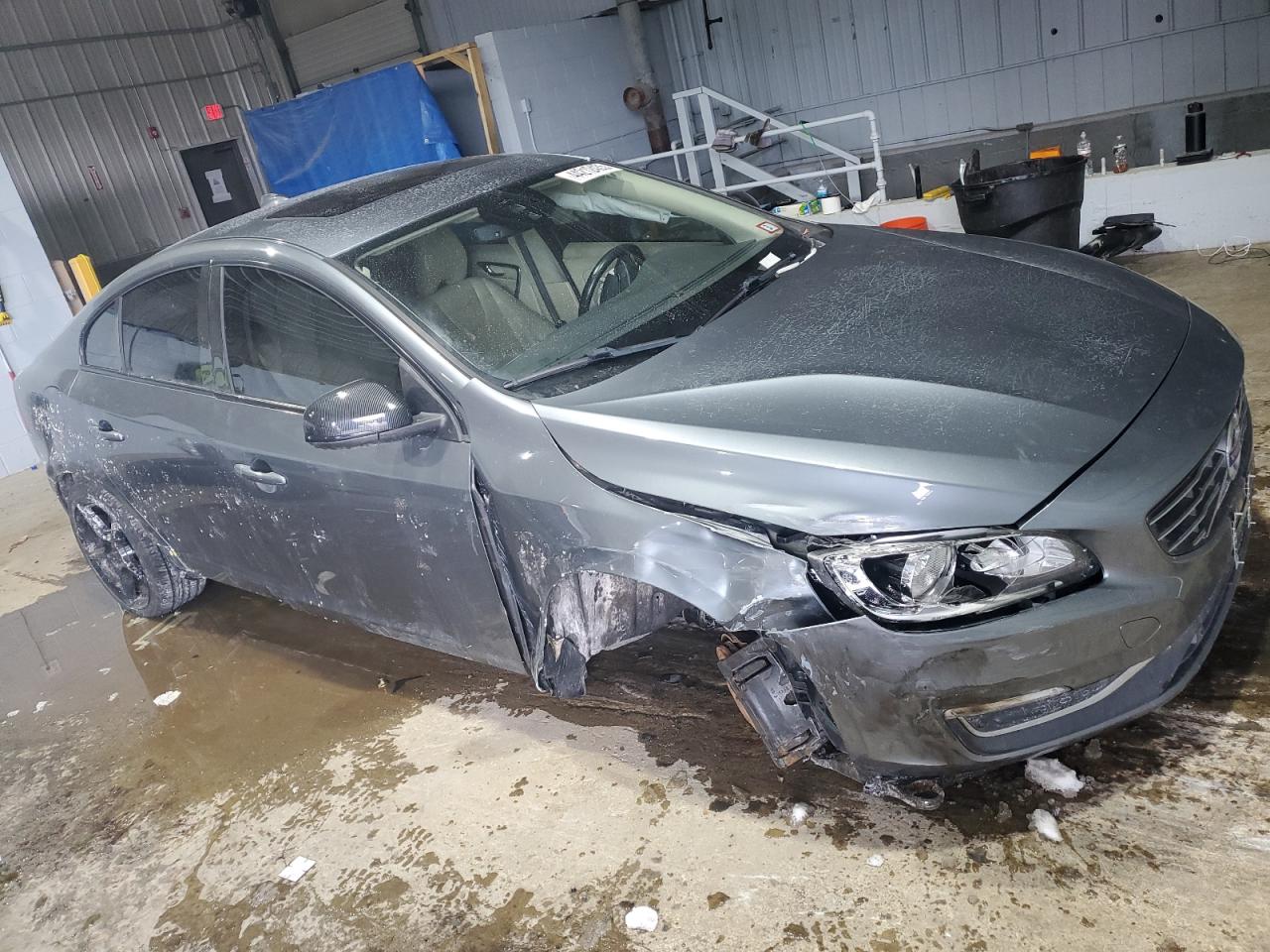 2016 Volvo S60 - Image 4