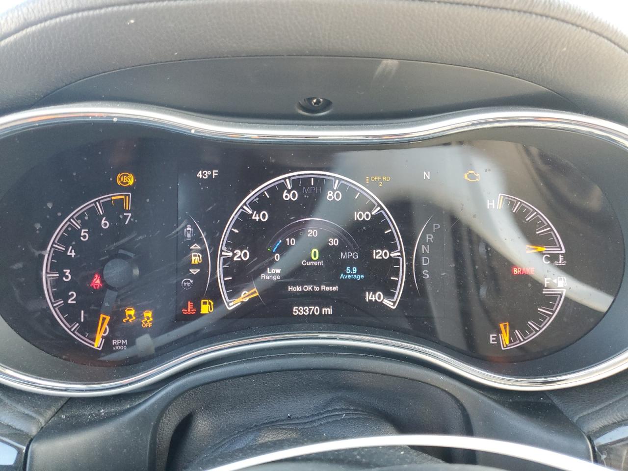 2015 Jeep Grand Cherokee - Image 9