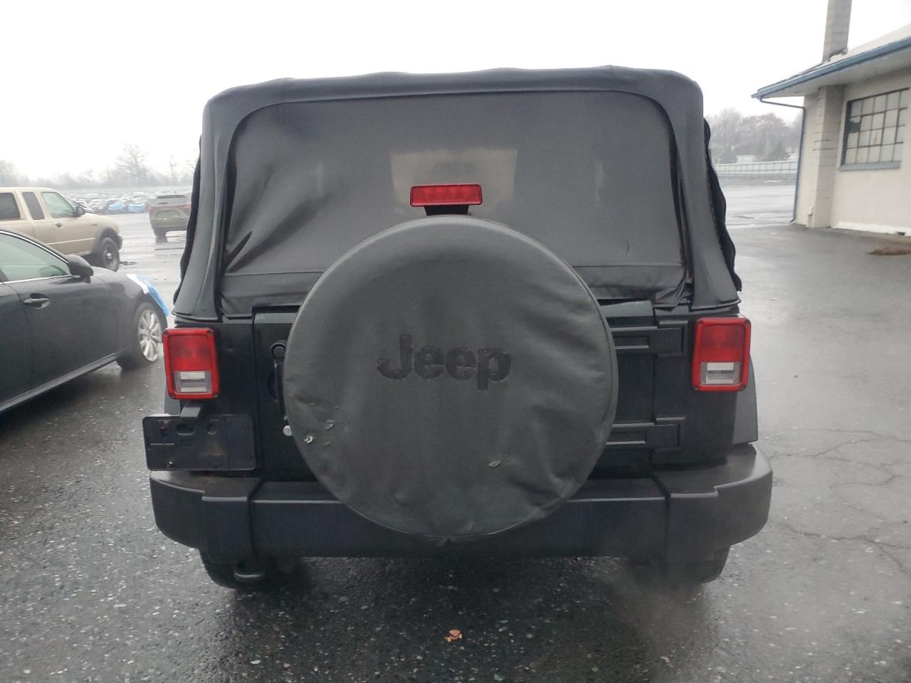 2012 Jeep Wrangler - Image 6