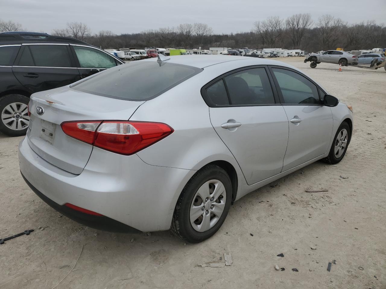 2016 Kia Forte - Image 3