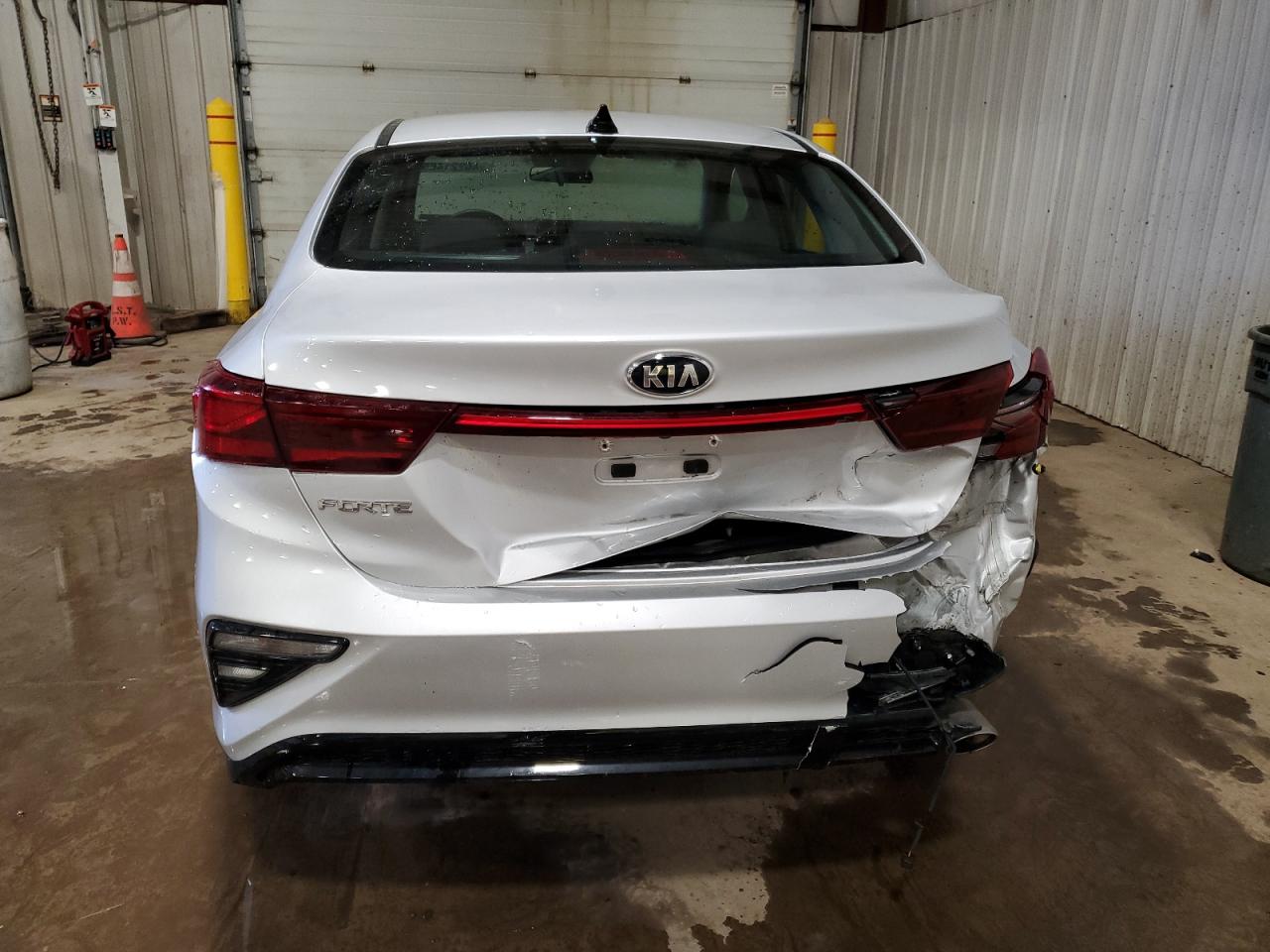 2021 Kia Forte - Image 6