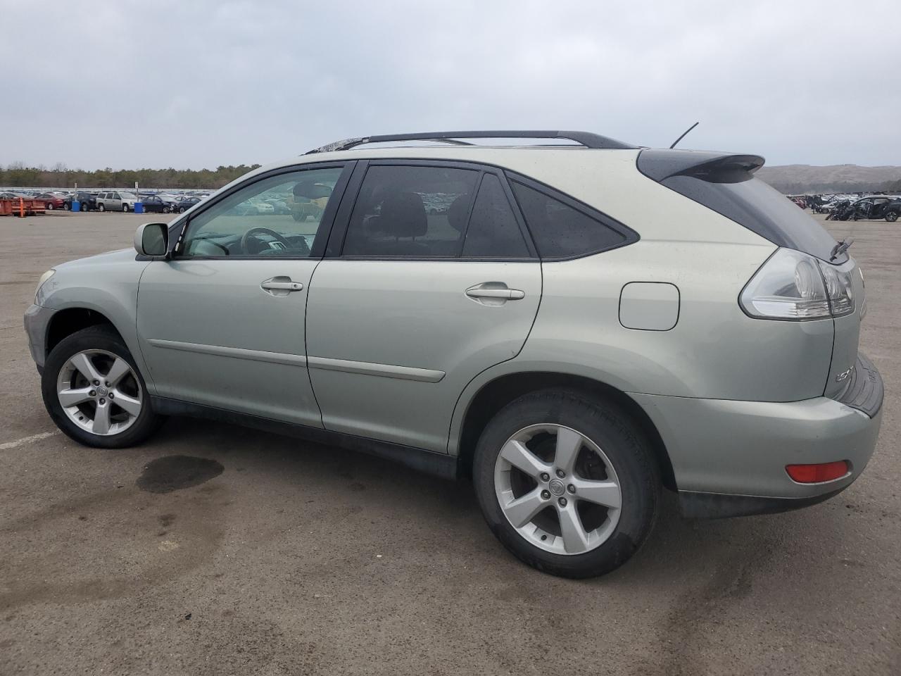 2005 Lexus RX - Image 2