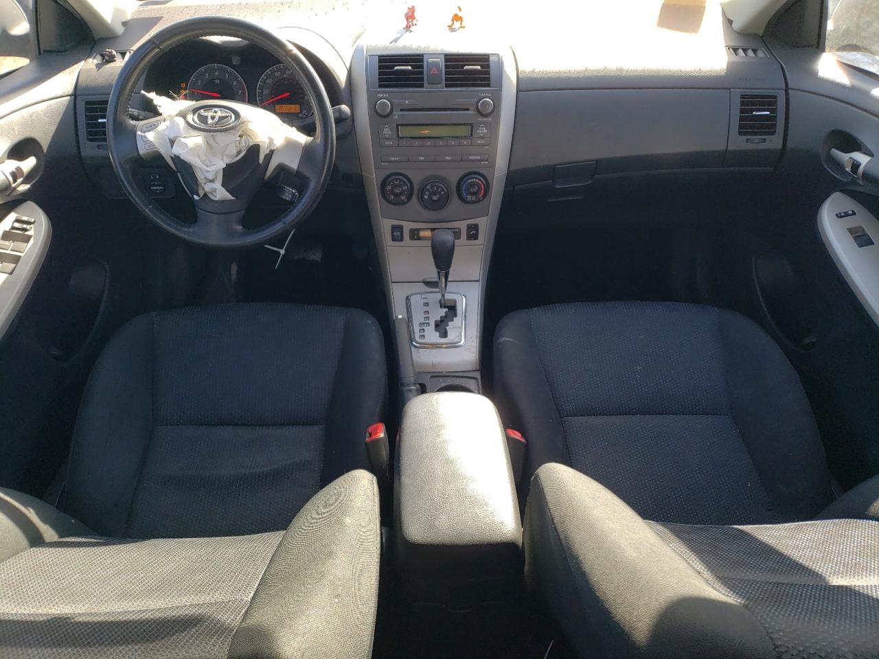 2010 Toyota Corolla - Image 8