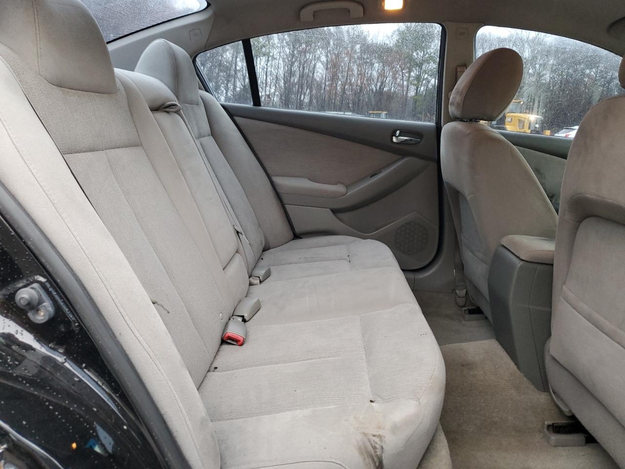 2012 Nissan Altima - Image 10
