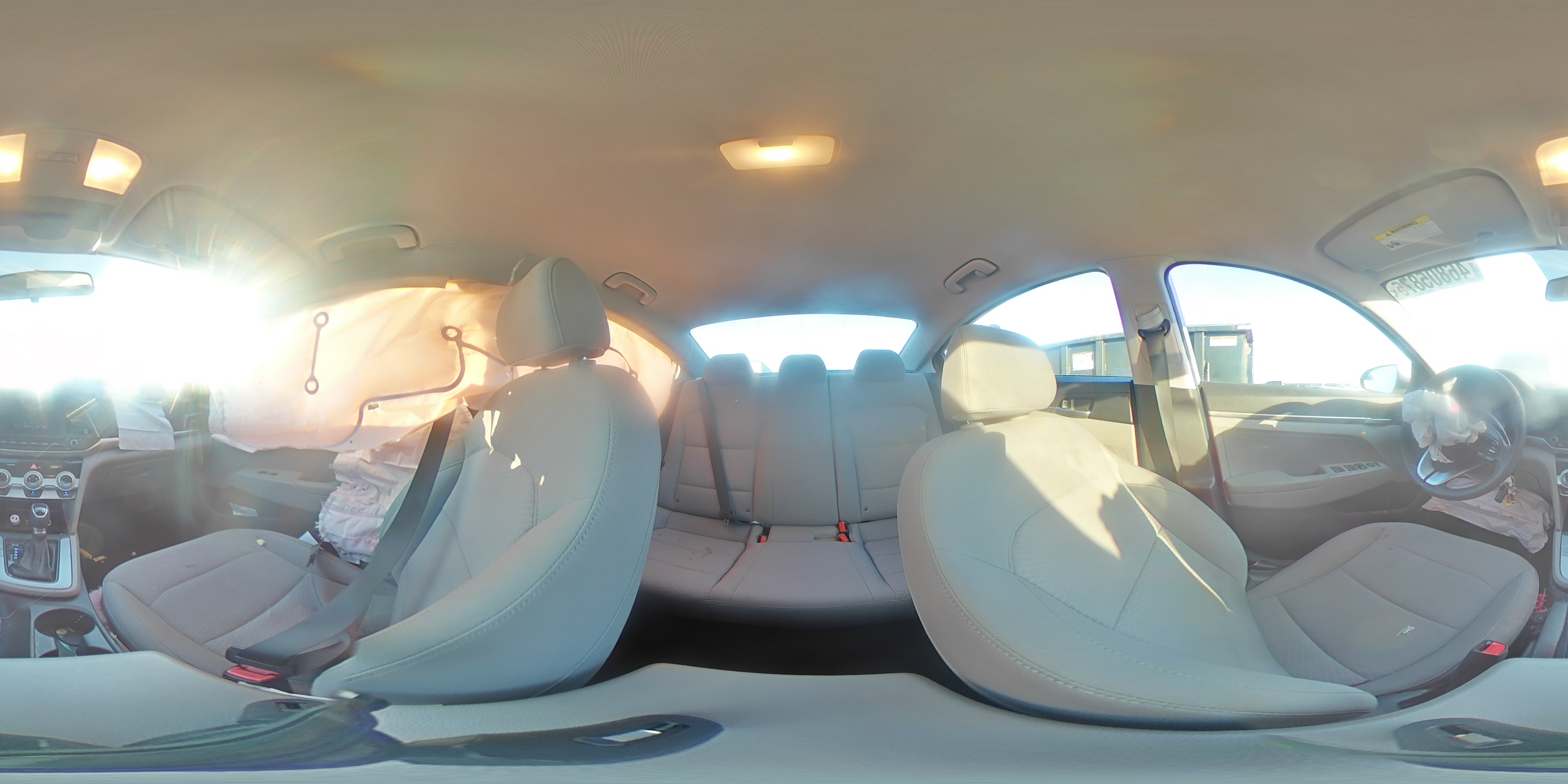 2019 Hyundai Elantra - Image 12