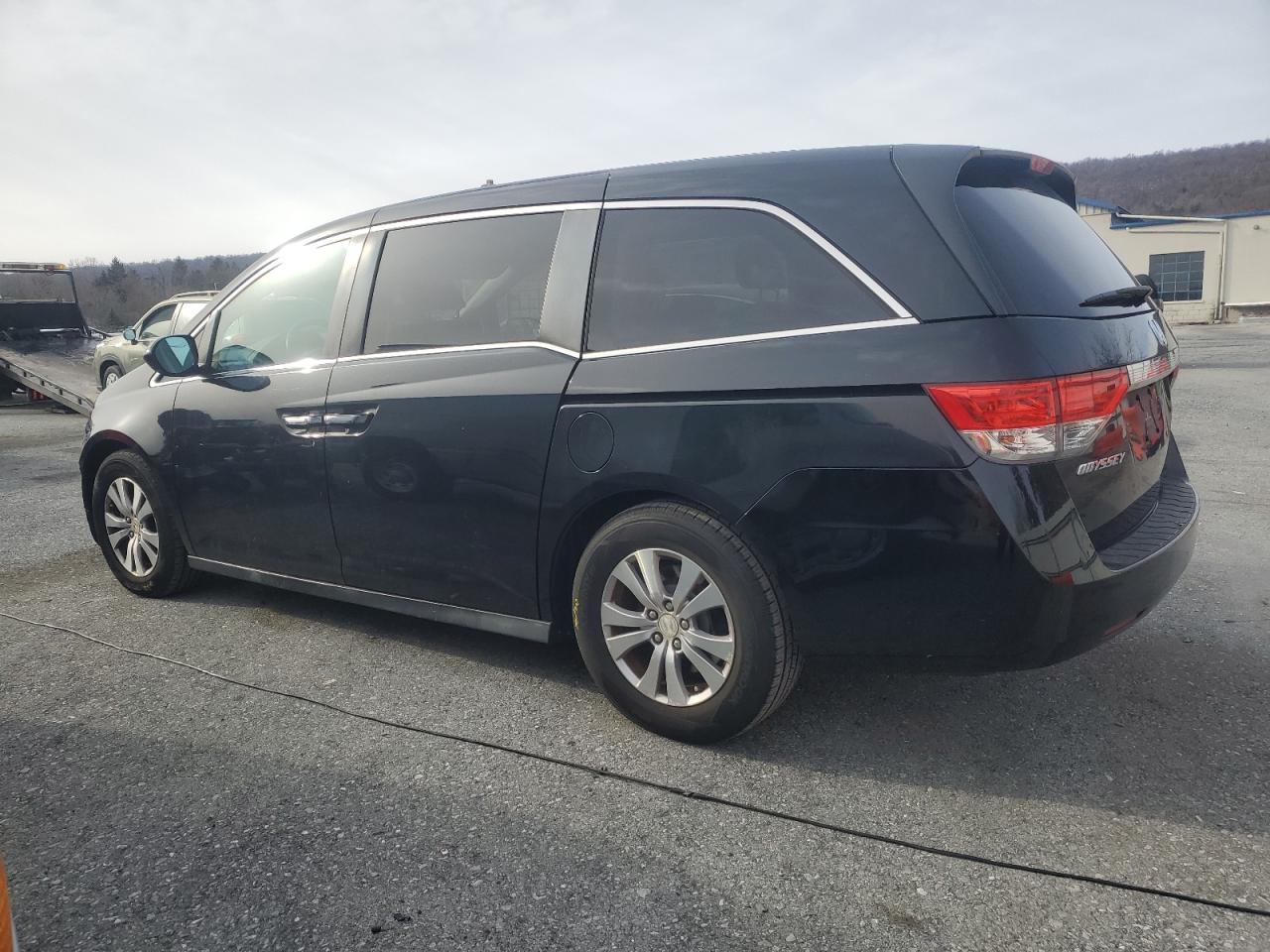 2015 Honda Odyssey - Image 2