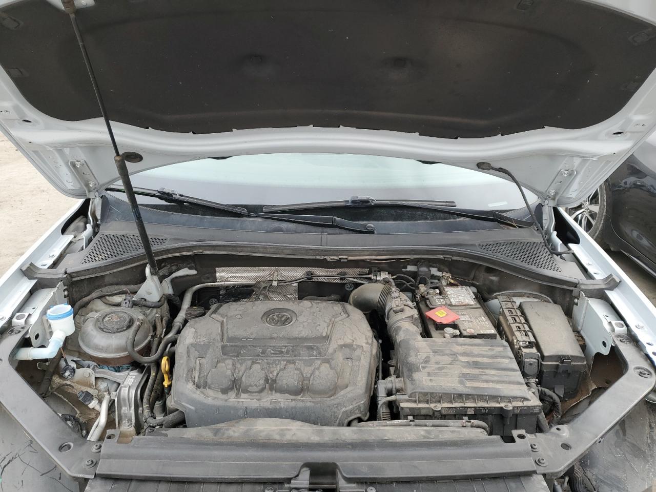 2018 Volkswagen Tiguan - Image 12