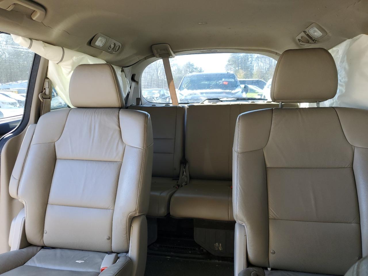 2012 Honda Odyssey - Image 10