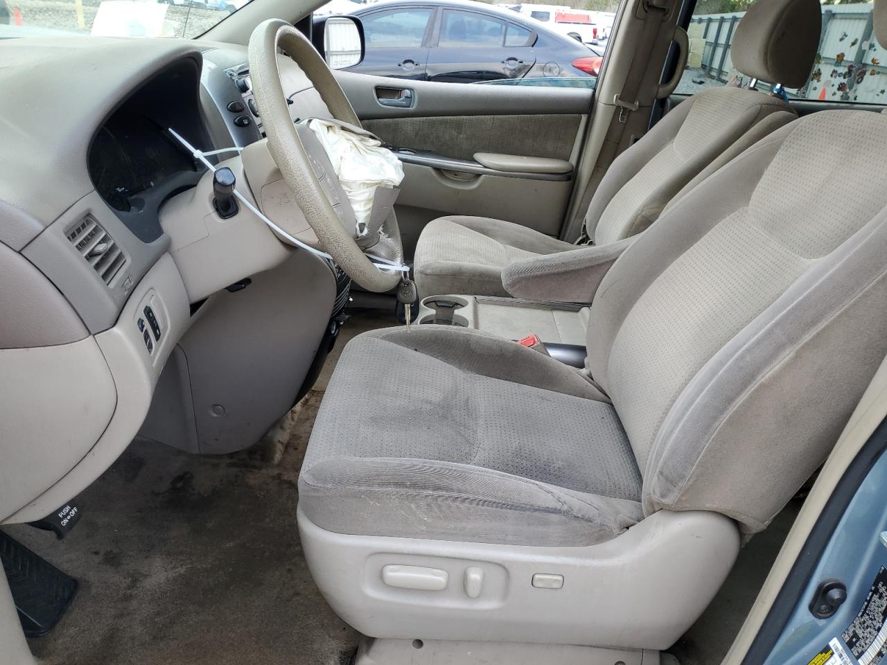 2006 Toyota Sienna - Image 7