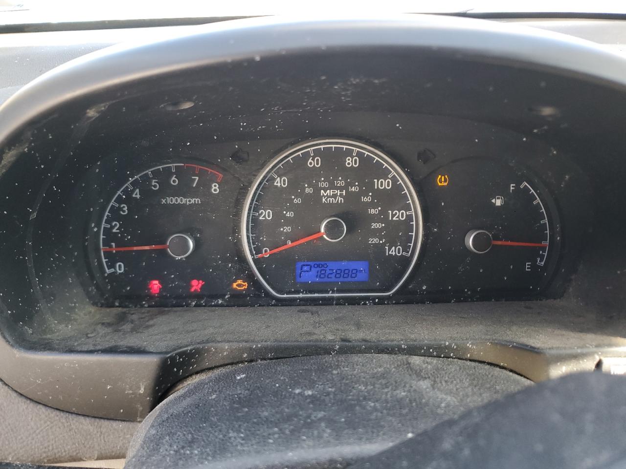 2010 Hyundai Elantra - Image 9