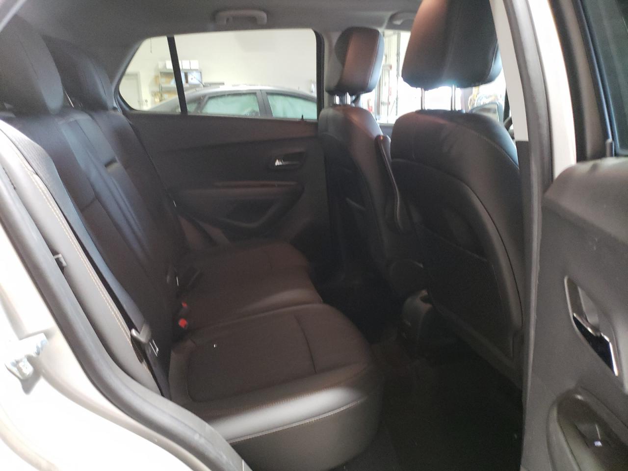2020 Chevrolet Trax - Image 11
