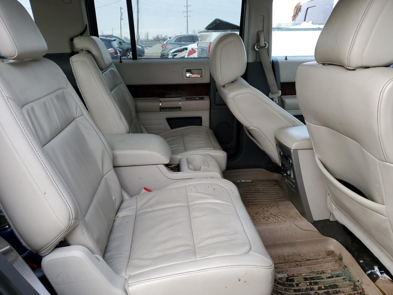 2010 Ford Flex - Image 11
