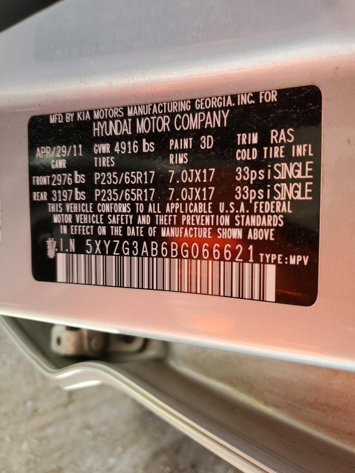 2011 Hyundai Santa Fe - Image 12
