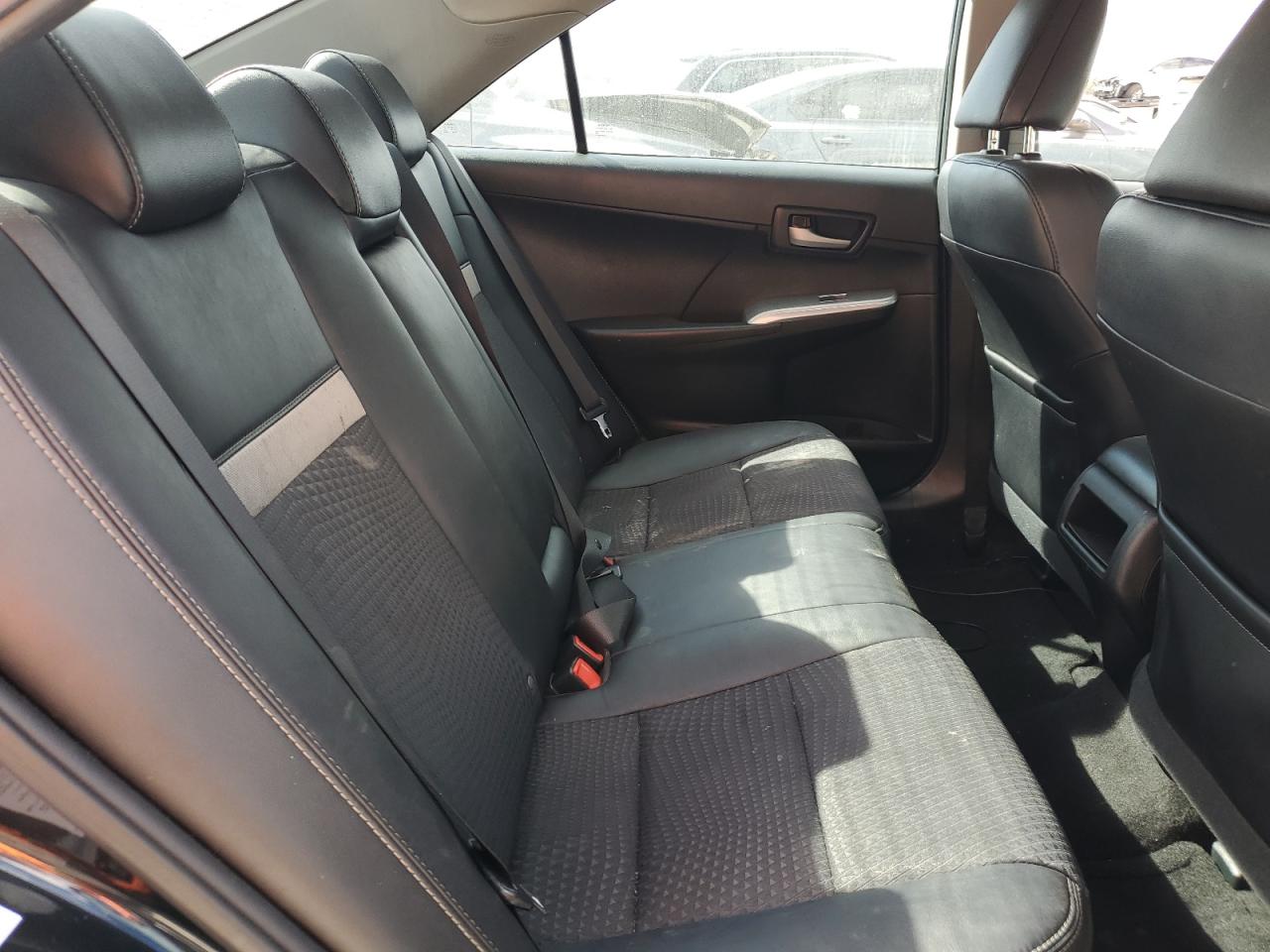 2014 Toyota Camry - Image 10