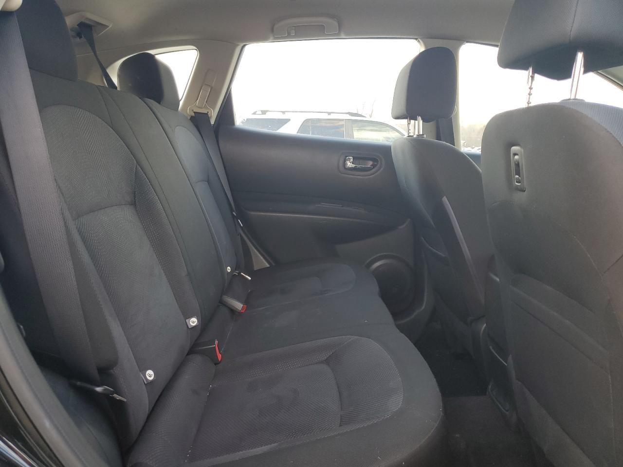 2014 Nissan Rogue - Image 11