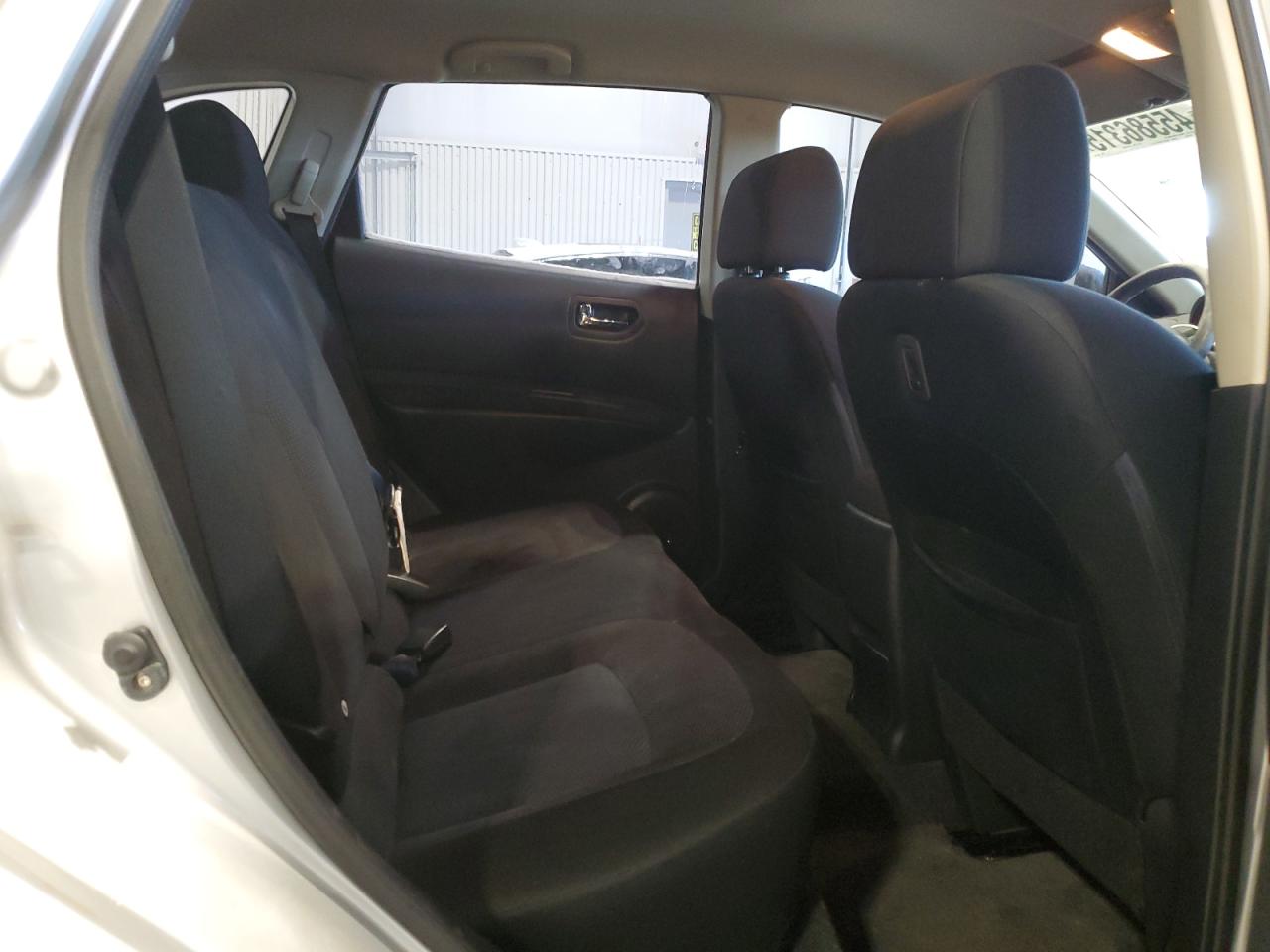 2011 Nissan Rogue - Image 11